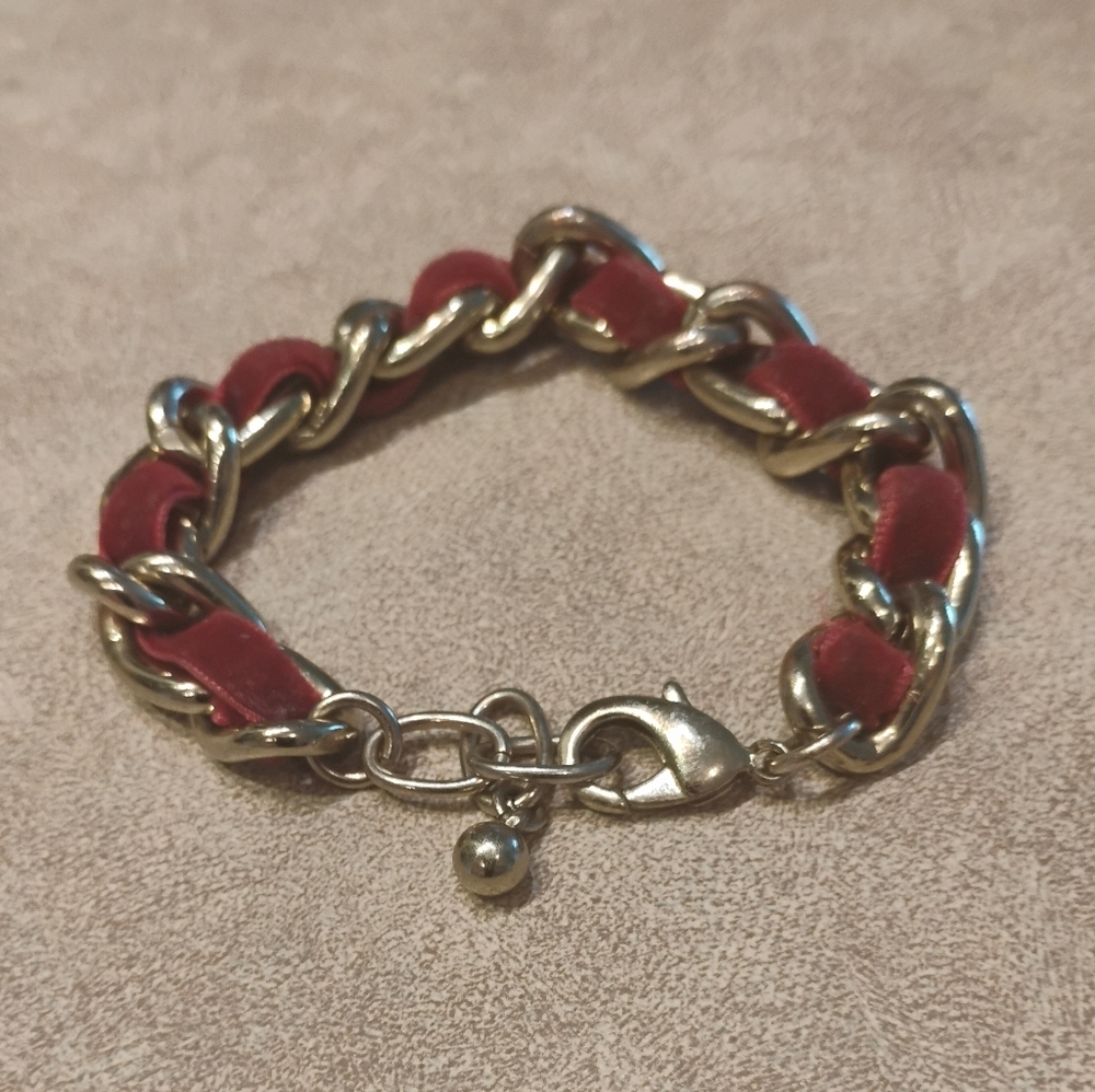Designer Inspired Silver-tone chunky chain bracelet Threaded red velvet Bracelet